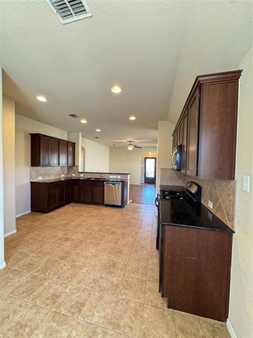 2860 Houston Wood Drive, Fort Worth, TX 76244 photo 5