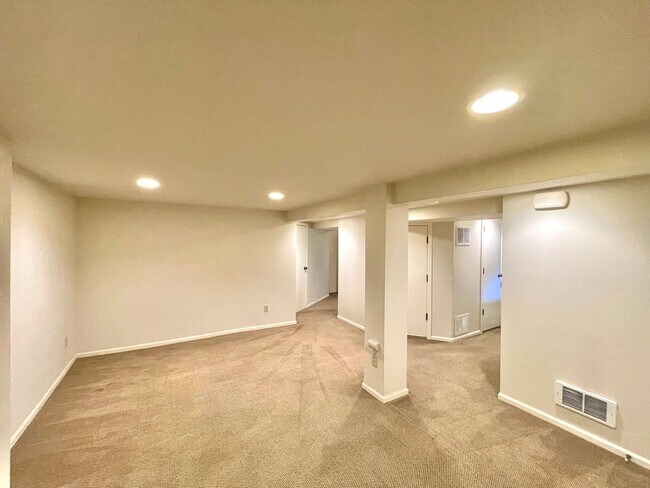 1921 Franklin Pl E Seattle, WA 98102 photo 5