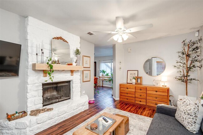 1730 Timber Ridge Rd Austin, TX 78741 photo 5