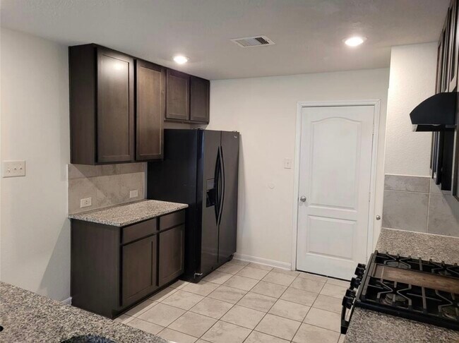 19307 Crosshill Court, Houston, TX 77073 photo 4