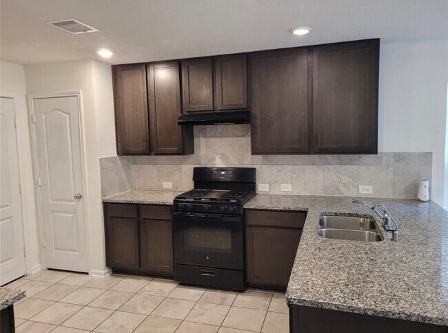 19307 Crosshill Court, Houston, TX 77073 photo 3