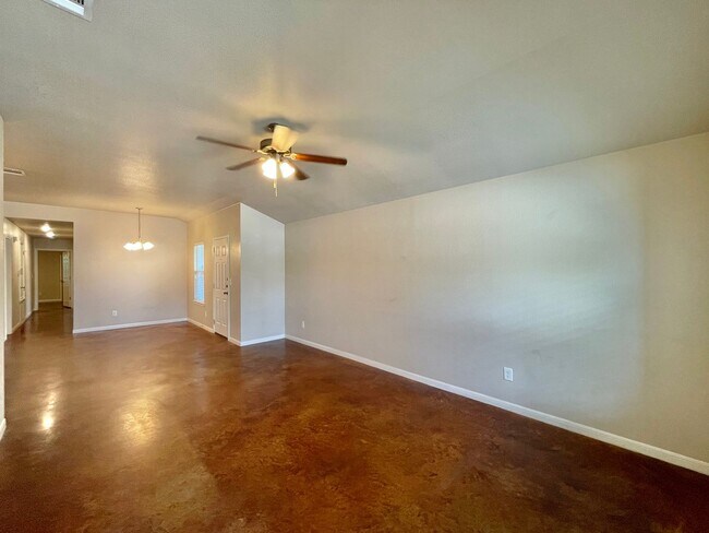 928 Maplewood Dr Harker Heights, TX 76548 photo 3