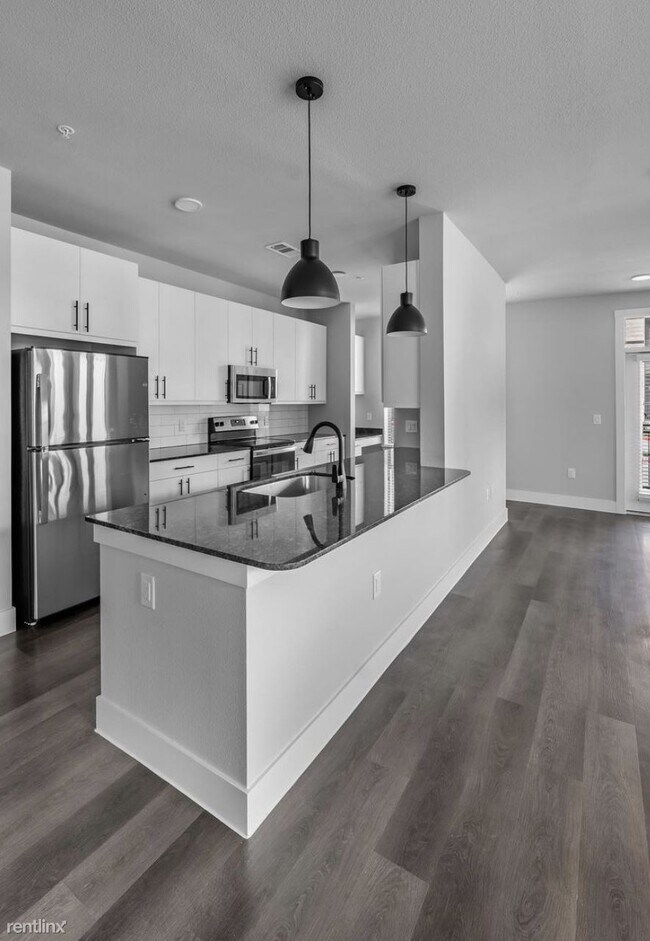 1702 E Palm Valley Blvd Round Rock, TX 78664 photo 2