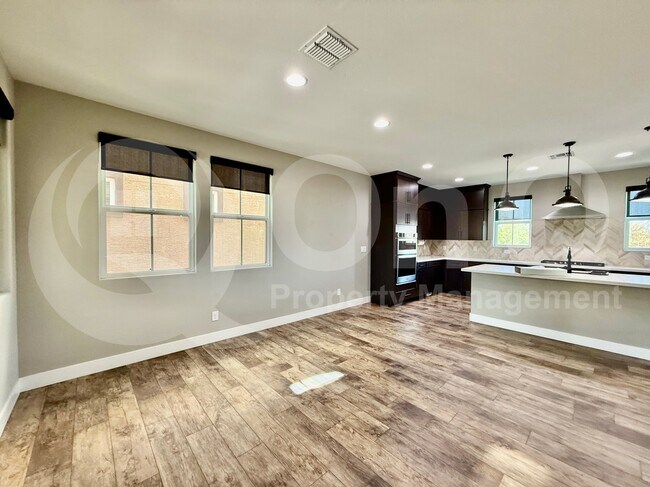 687 W Flintlock Way Chandler, AZ 85286 photo 4