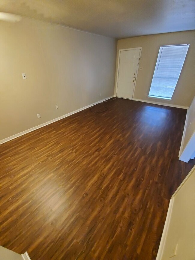 3902 Olive St Bryan, TX 77801 photo 4