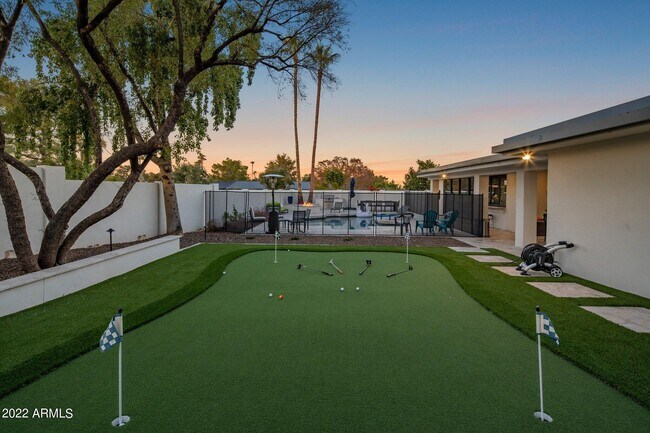 9056 N Arroya Vista Dr Phoenix, AZ 85028 photo 3