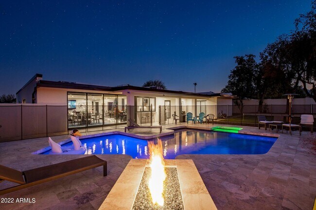 9056 N Arroya Vista Dr Phoenix, AZ 85028 photo 4