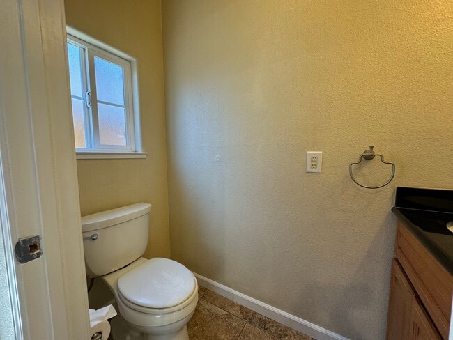 3 Bedroom and 2.5 Bathroom 2 photo 5
