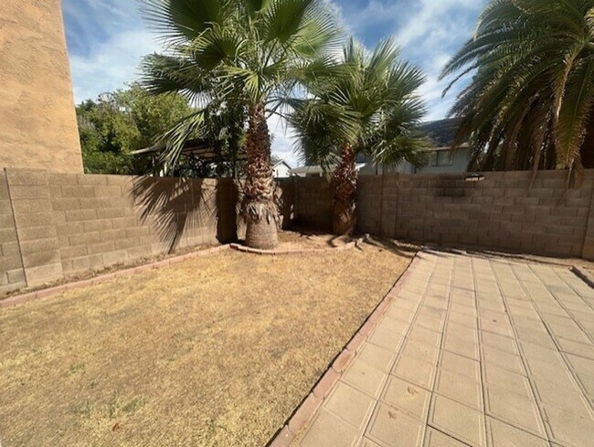 TWO STORY 3 BEDROOM HOME AT THE ISLANDS IN GILBERT photo 2