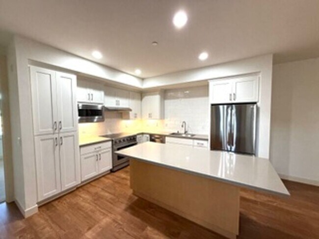 912 Lundy Ln Scotts Valley, CA 95066 photo 3