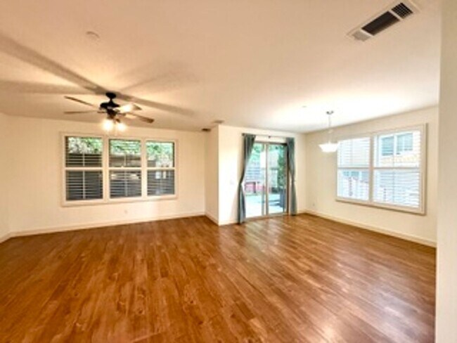 912 Lundy Ln Scotts Valley, CA 95066 photo 4