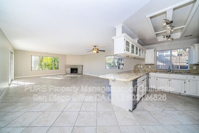 1049 Anza Ave Vista, CA 92084 photo 4