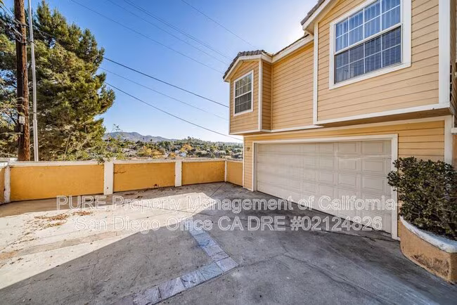 1049 Anza Ave Vista, CA 92084 photo 3