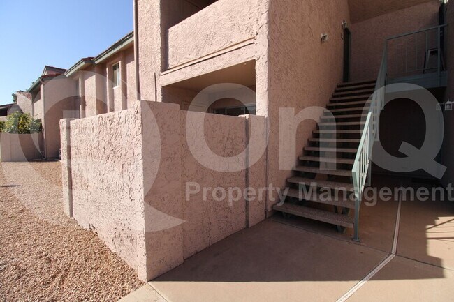 623 W Guadalupe Rd Mesa, AZ 85210 photo 2