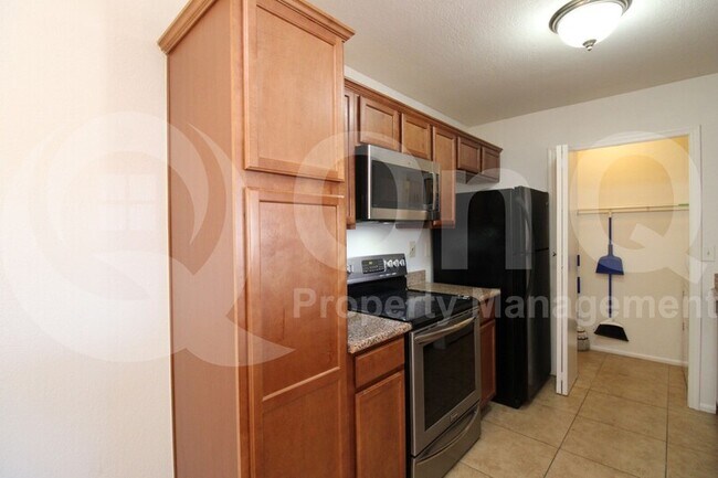623 W Guadalupe Rd Mesa, AZ 85210 photo 5