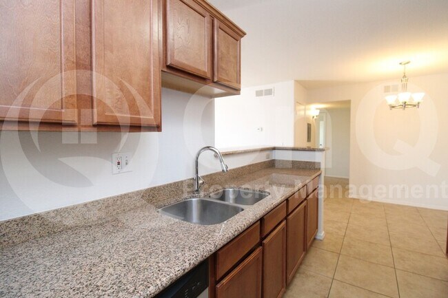 623 W Guadalupe Rd Mesa, AZ 85210 photo 4