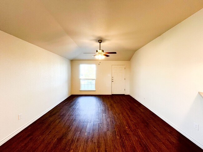 1519 Justin Lp Killeen, TX 76543 photo 3