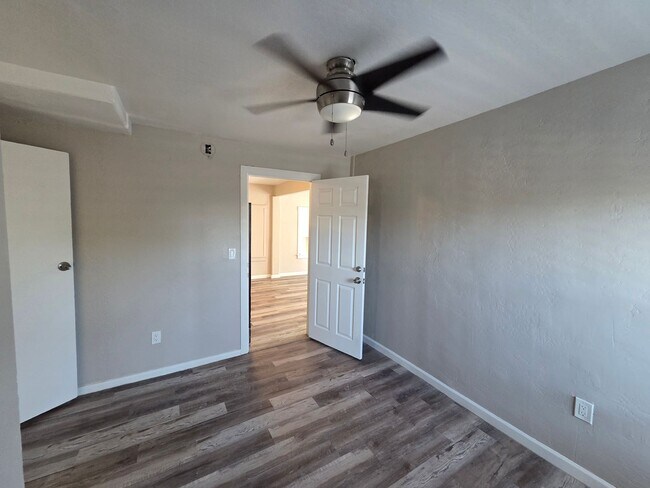 2336 North 11th St Phoenix, AZ 85006 photo 5