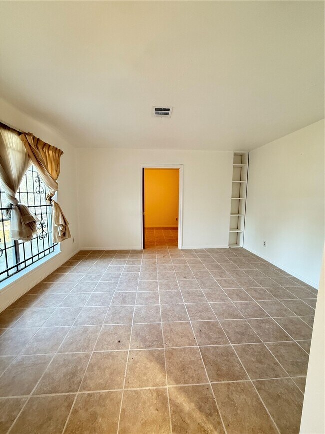 7325 Ley Road, Houston, TX 77028 photo 2