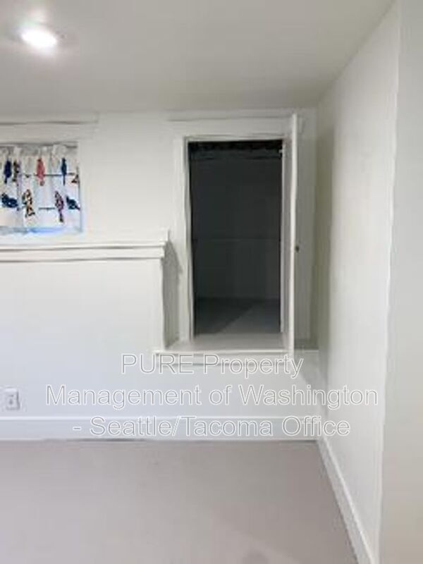 2BD/1BA Garden Apartment Minutes from the Lake photo 5