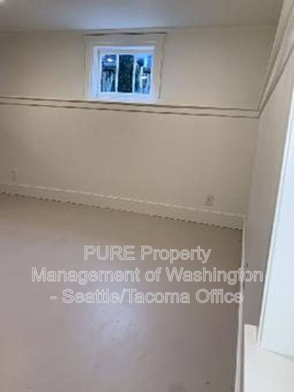 2BD/1BA Garden Apartment Minutes from the Lake photo 4