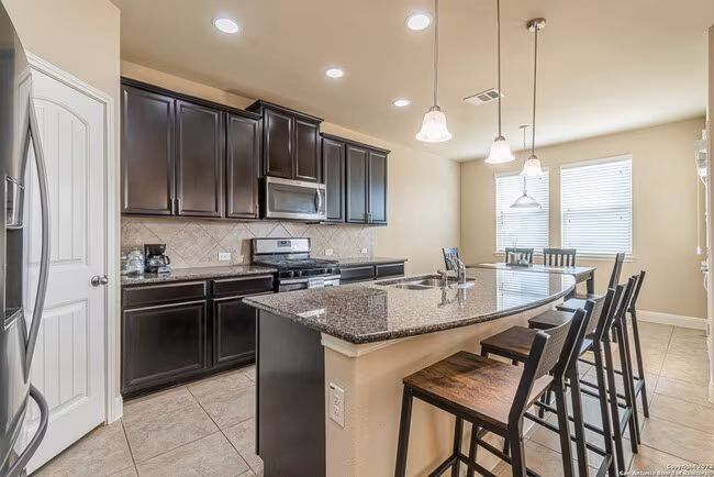 8510 Meri Leap San Antonio, TX 78251 photo 2