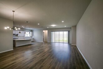 128 Ridgeview Ct Georgetown, TX 78628 photo 3