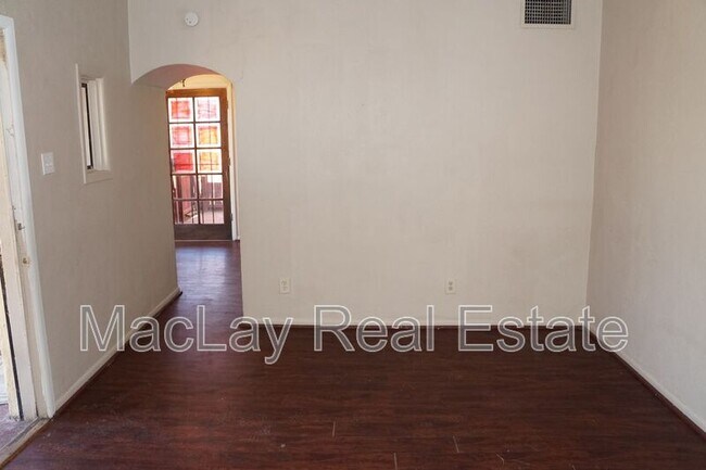 2227 N 24th Pl Phoenix, AZ 85008 photo 2