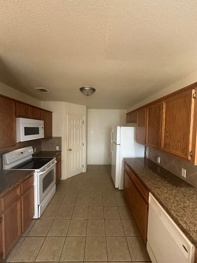 3204 Baldwin Loop Killeen, TX 76549 photo 4