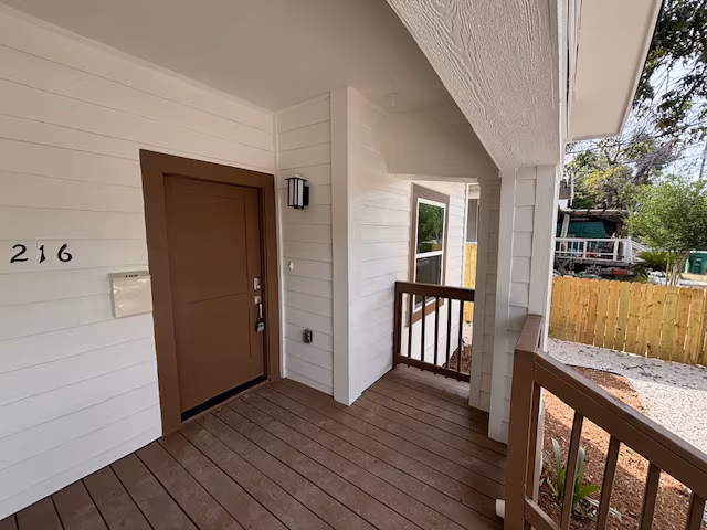 216 University Ave. San Antonio, TX 78201 photo 2