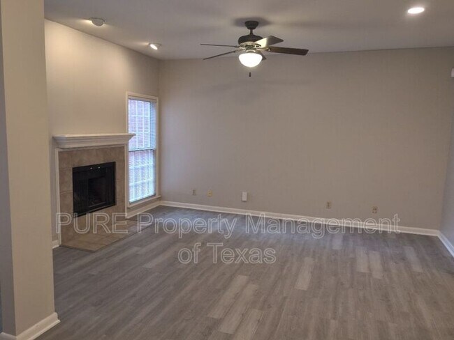3200 Duval St Austin, TX 78705 photo 5