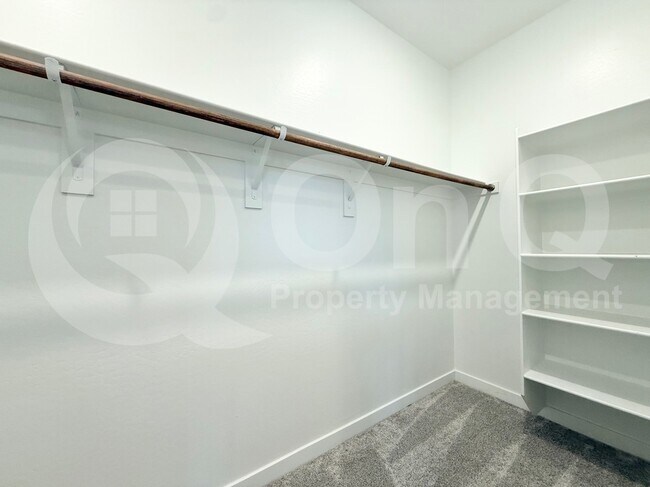 2770 East Grassland Way, San Tan Valley, AZ 85140 photo 5