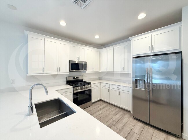2770 East Grassland Way, San Tan Valley, AZ 85140 photo 2