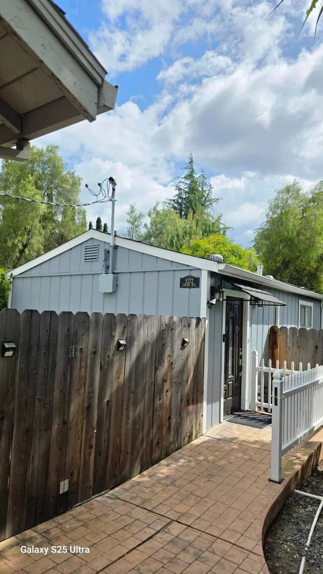 5272 Concord Blvd Concord, CA 94521 photo 3
