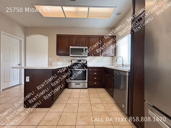 25750 Midas Ct Murrieta, CA 92563 photo 4