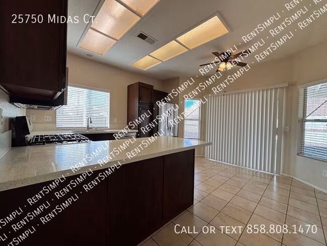 25750 Midas Ct Murrieta, CA 92563 photo 2