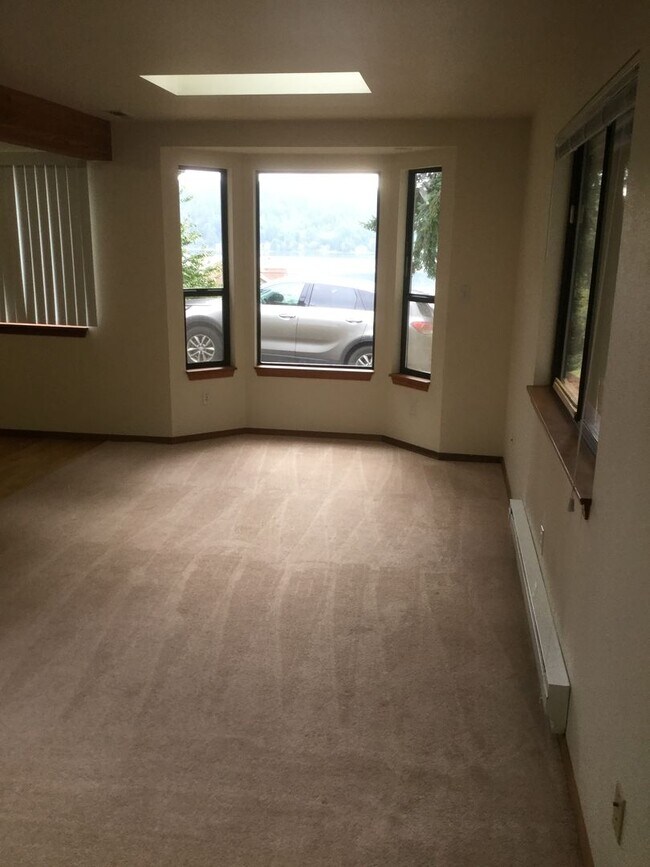 6056 Illahee Road NE Bremerton, WA 98311 photo 5