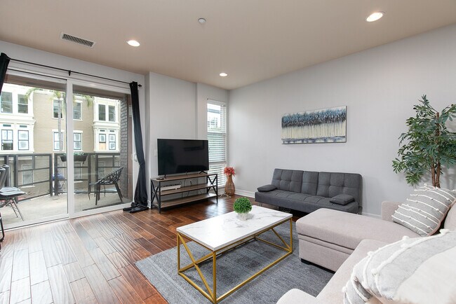 1225 Island Ave San Diego, CA 92101 photo 4