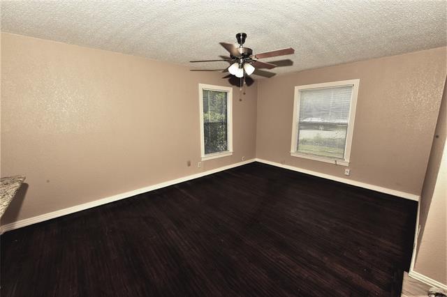 315 Texas St Cedar Hill, TX 75104 photo 3