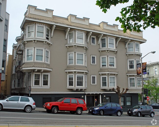 Delphi Apartments photo 4