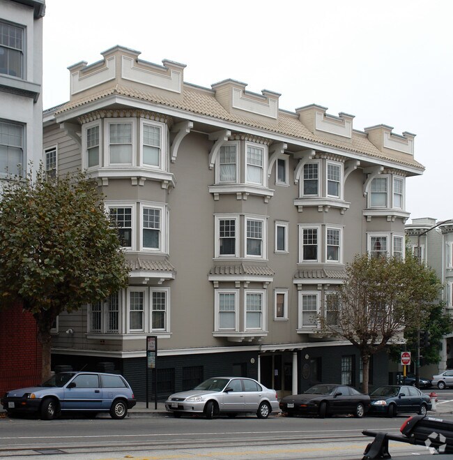 Delphi Apartments photo 3