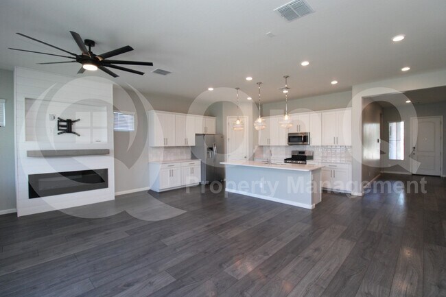 3867 E Honeysuckle Pl Chandler, AZ 85286 photo 4