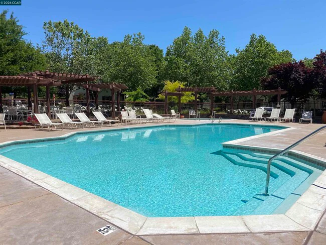 2409 Maidenhair Way San Ramon, CA 94582 photo 3