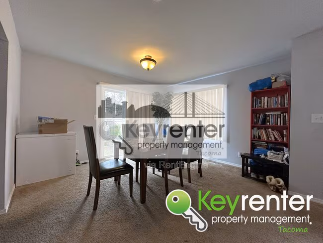 6526 S D St photo 5