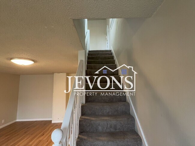 723 South Sprague Avenue, Tacoma, WA 98405 photo 5