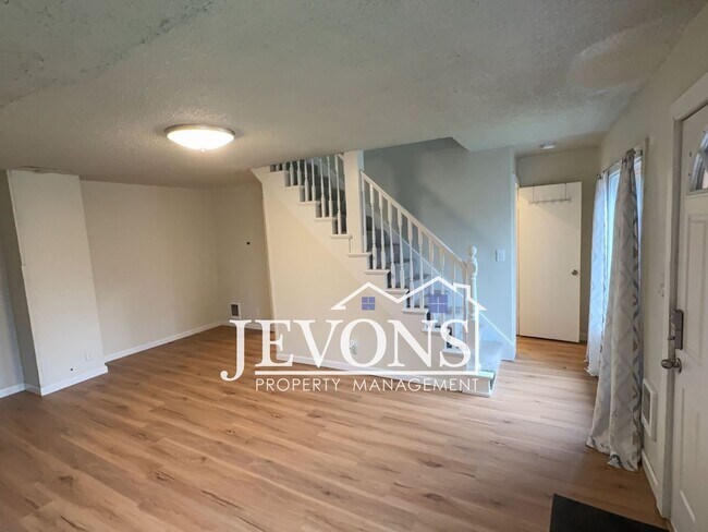 723 South Sprague Avenue, Tacoma, WA 98405 photo 4