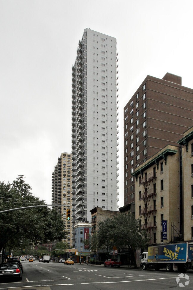 Future Condominium photo 4