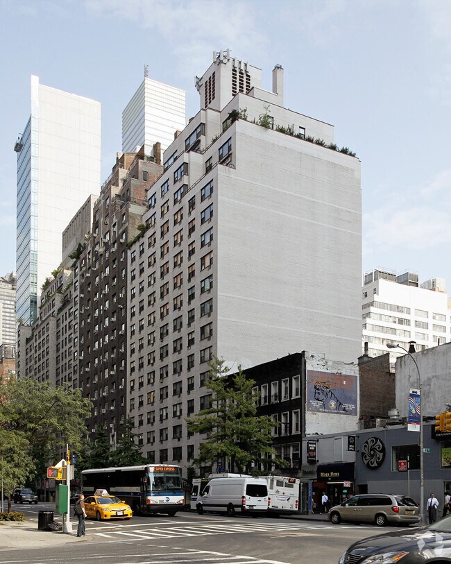 235 E 57th St New York, NY 10022 photo 4
