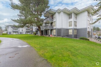 Easthill Apartments photo 2