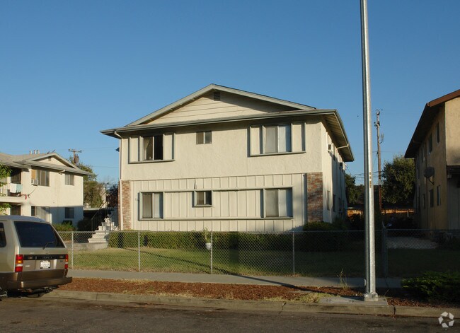 2343 Mammoth Drive photo 3